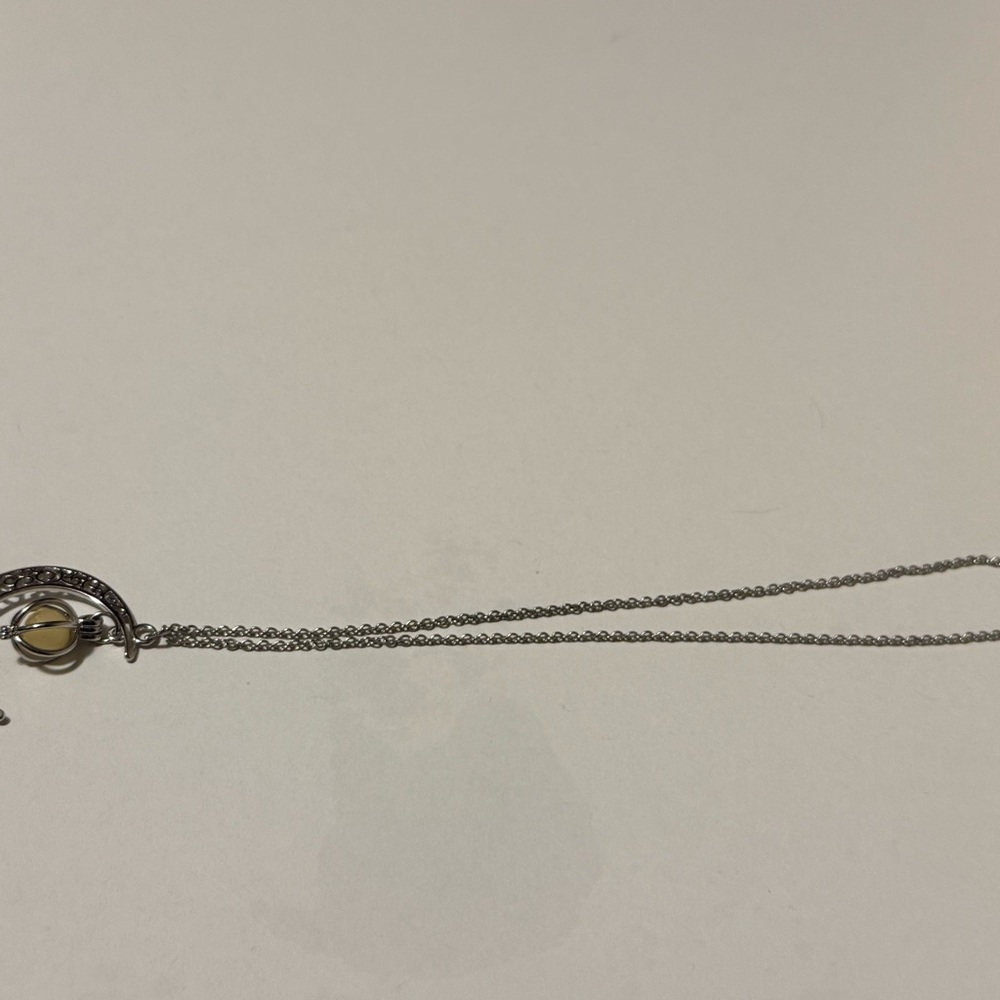 Elegant Silver Necklace with Gold Accent